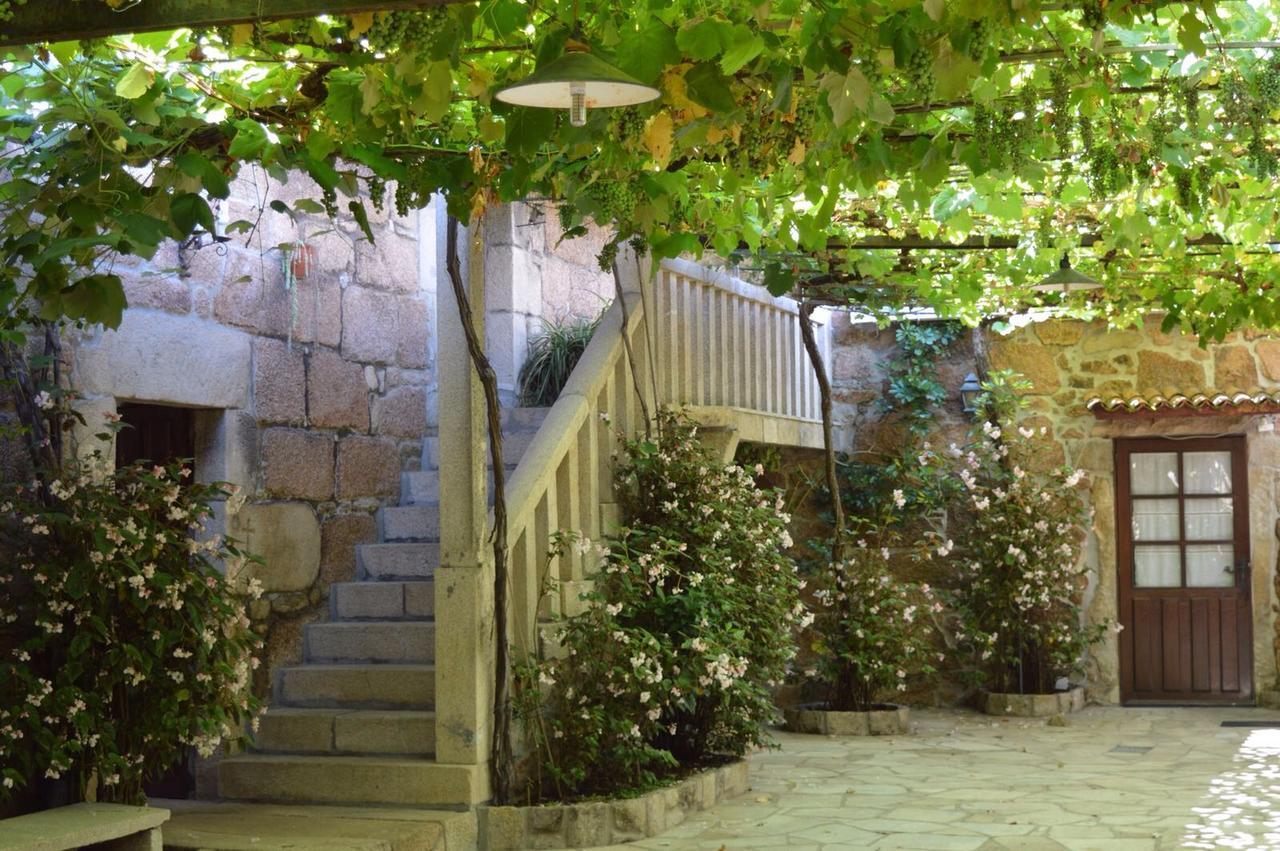 Casa Loureiro Guest House Caldas De Reis Exterior photo